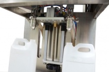 sccz-Ⅱ-10双头半自动称重式灌装机