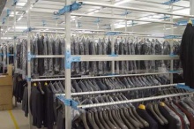 掛服裝貨架_倉儲貨架_貨架大全-海寧豪宇倉儲設備有限公司